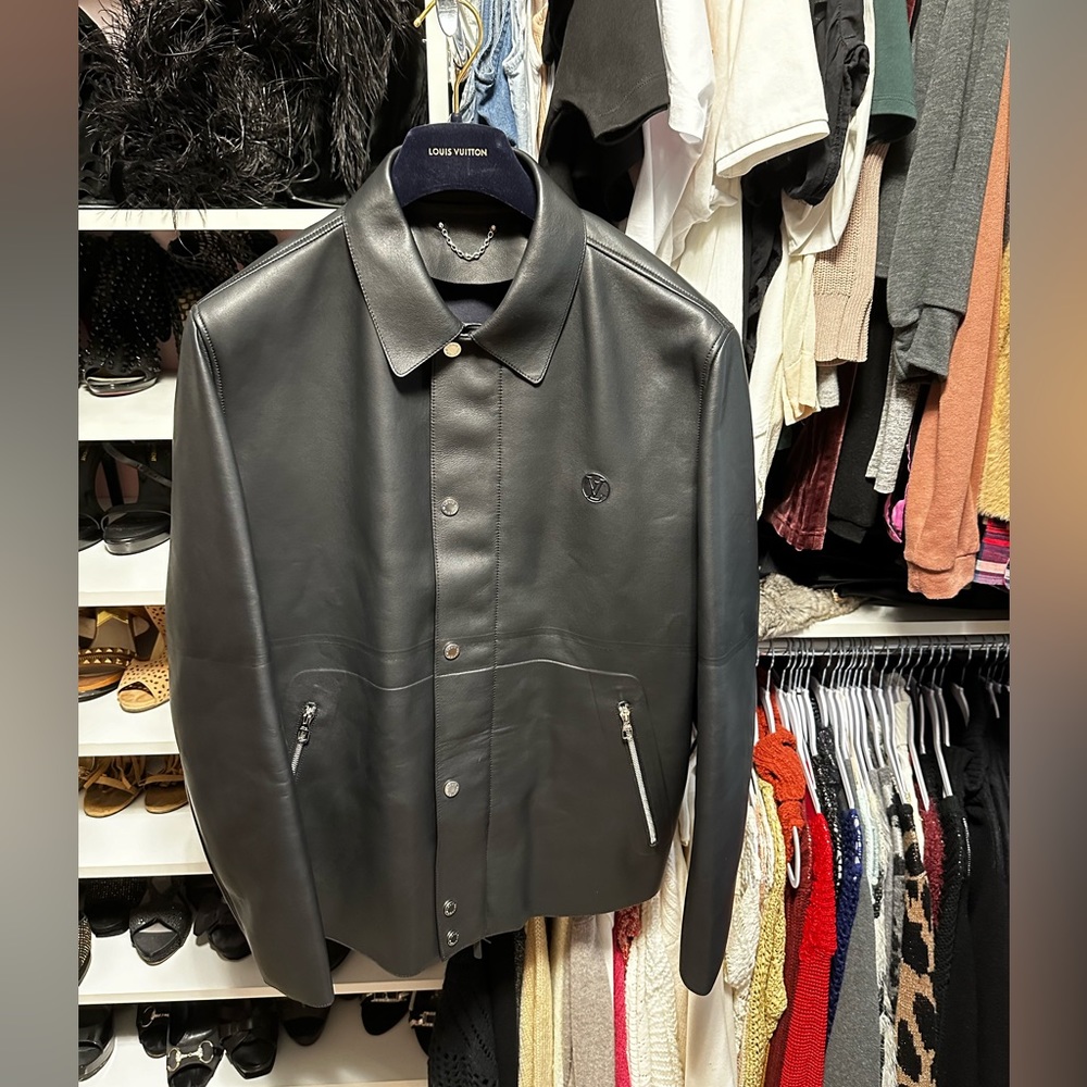 Louis Vuitton Mens Black Lambskin Leather Jacket Size 52.